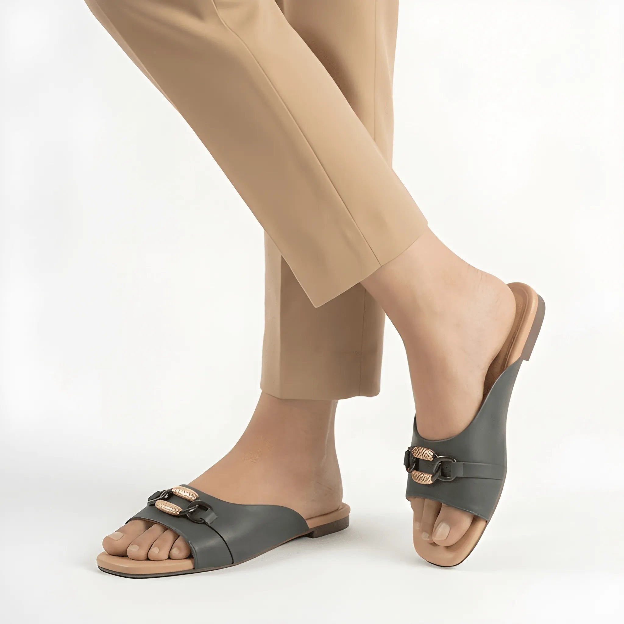 Black Decorative Buckle Slipper