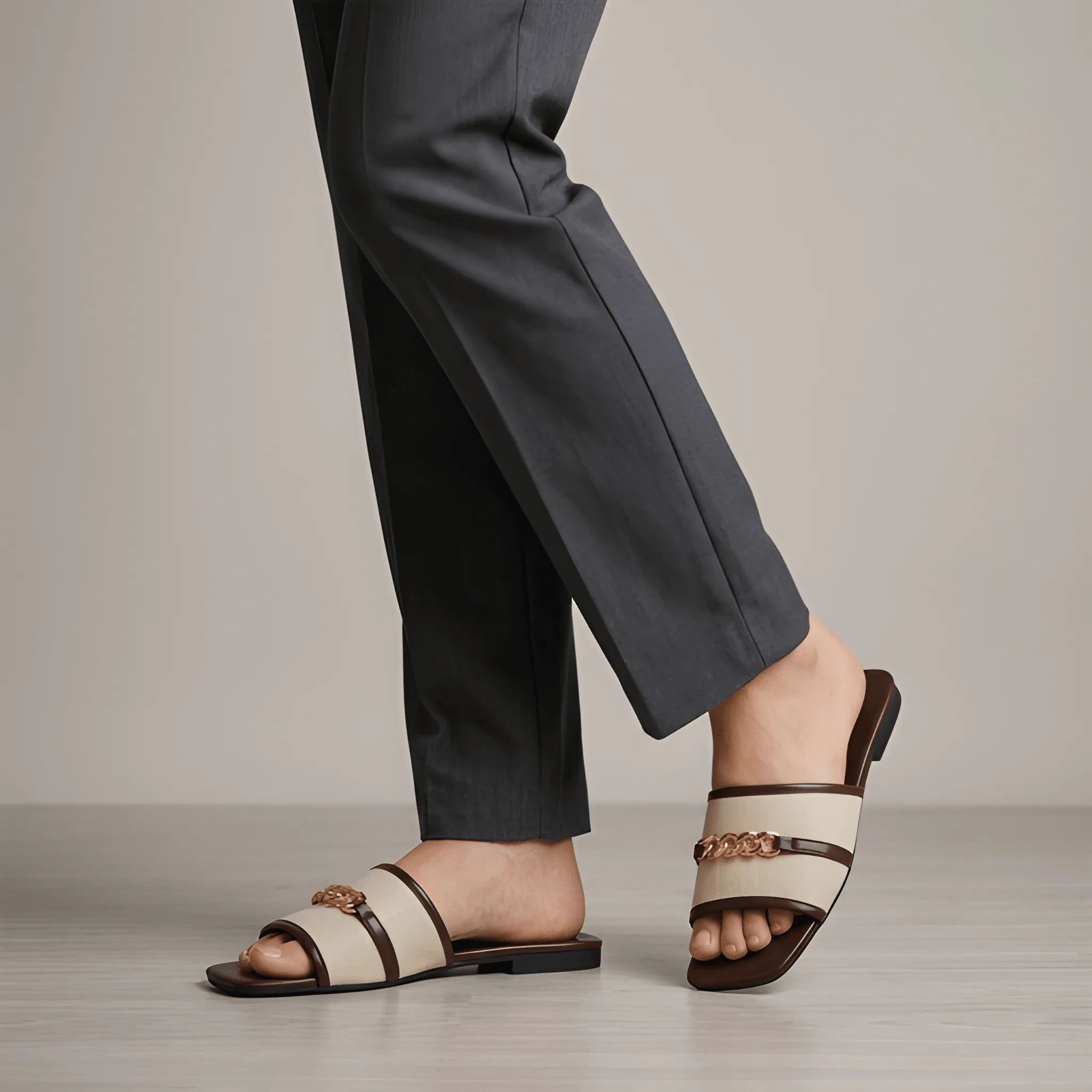 Chain Charm Slide - Brown