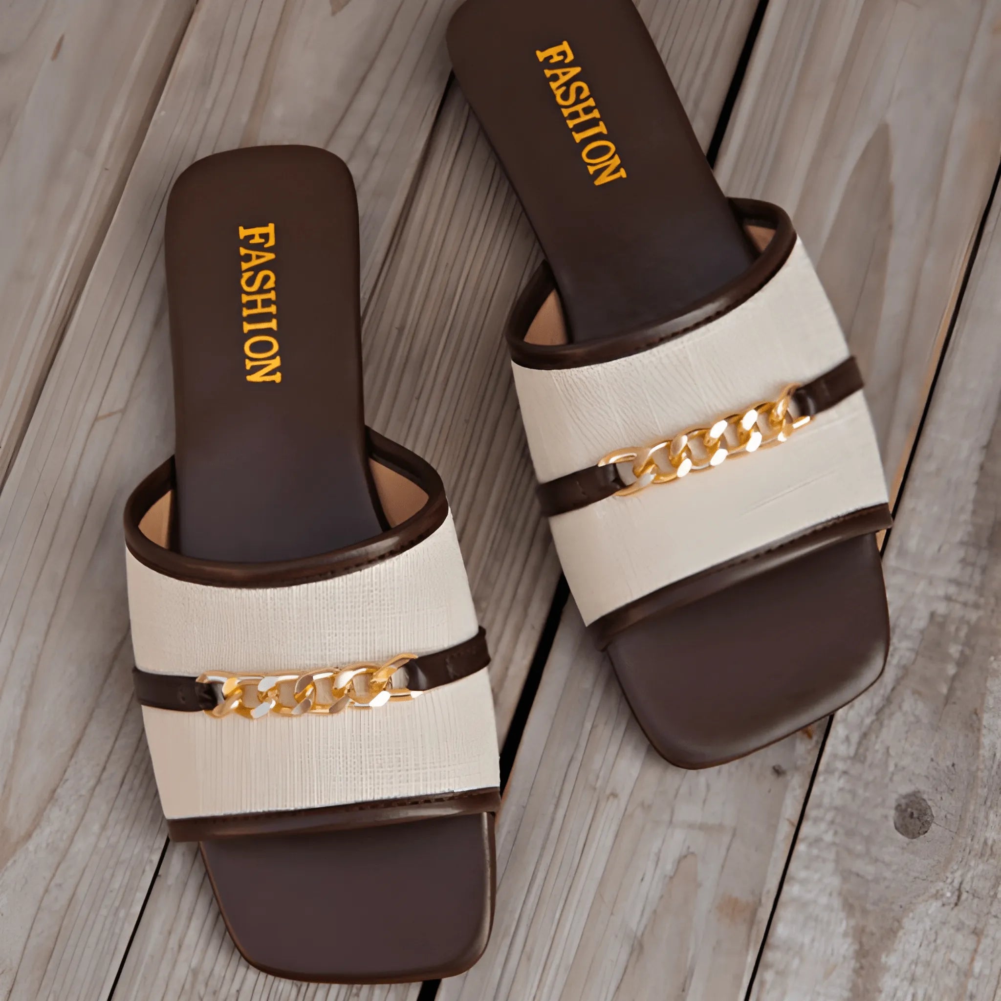 Chain Charm Slide - Brown