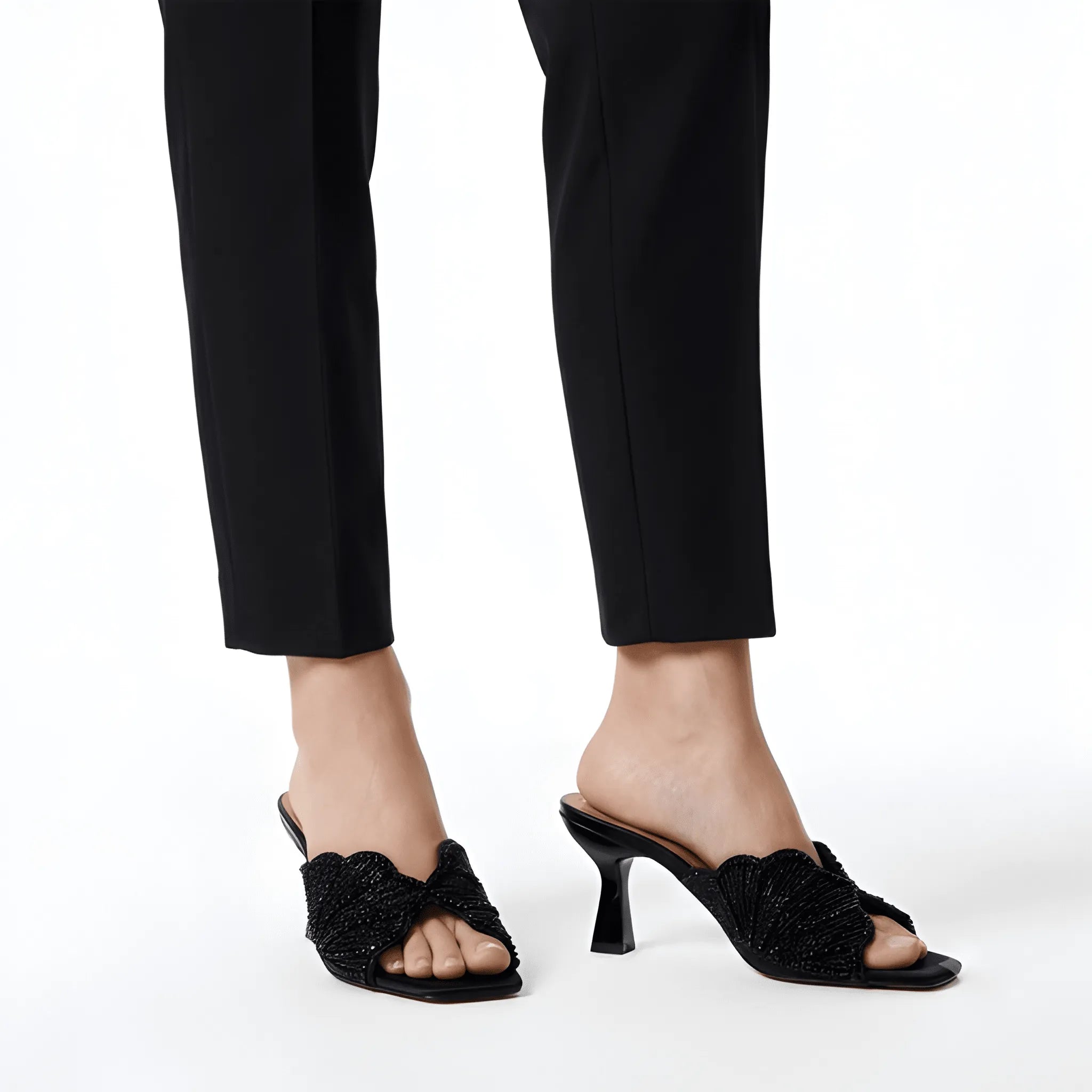 Chic Aura Heel - Black