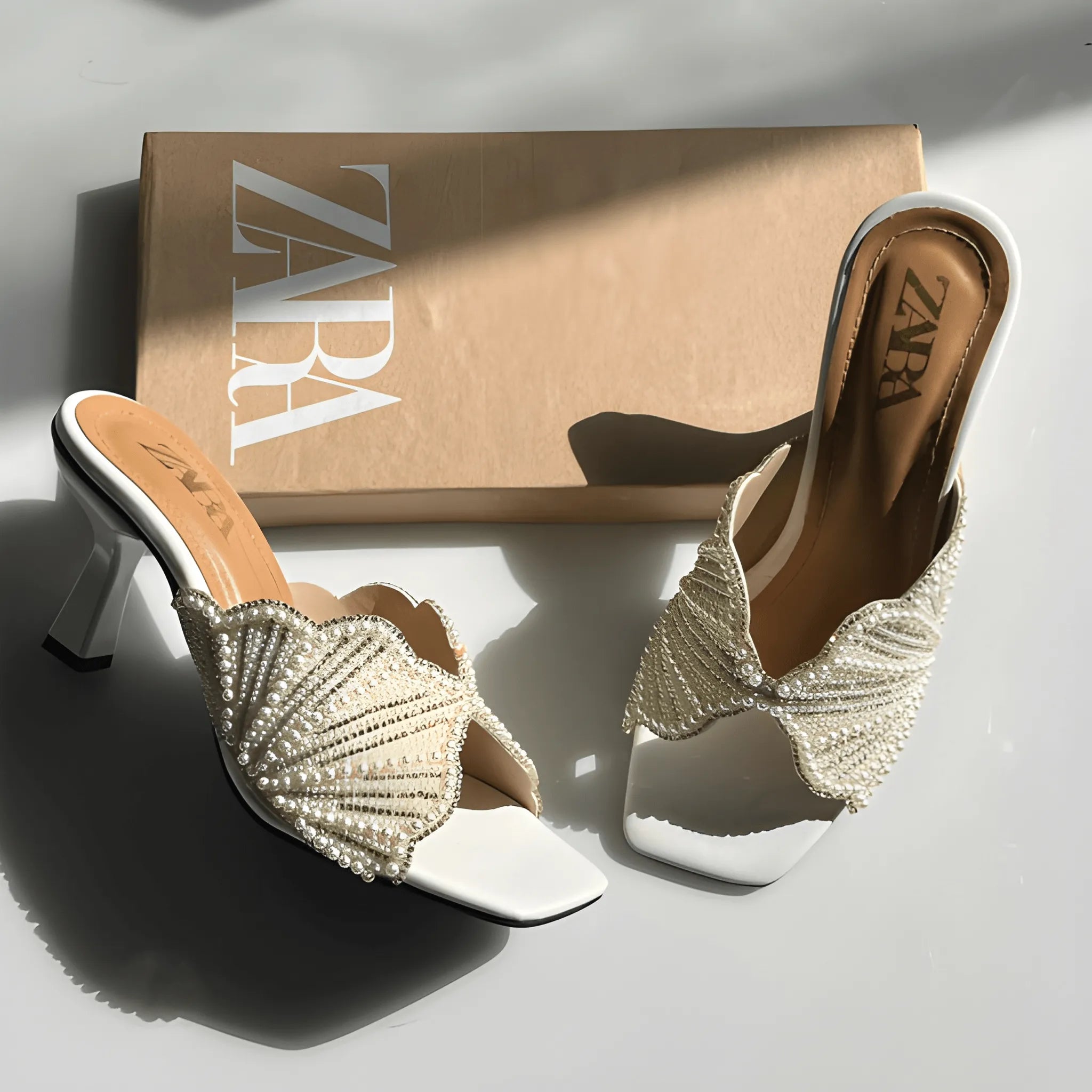 Chic Aura Heel - White