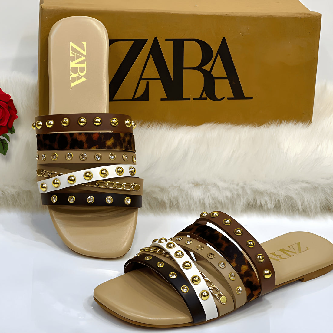 Chic Studded Flat Slipper - Fone