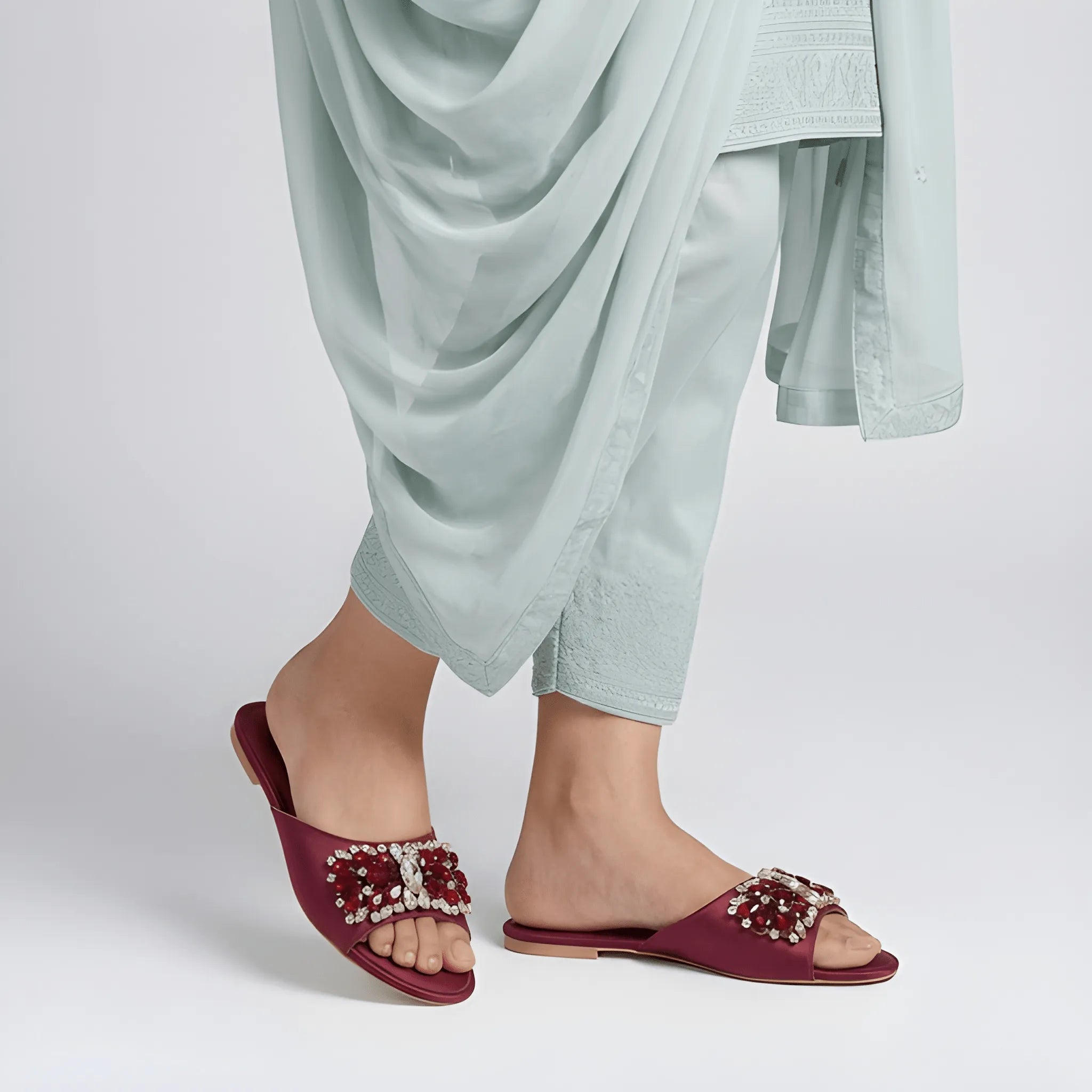 Classic Glossy Buckle Flat - Maroon