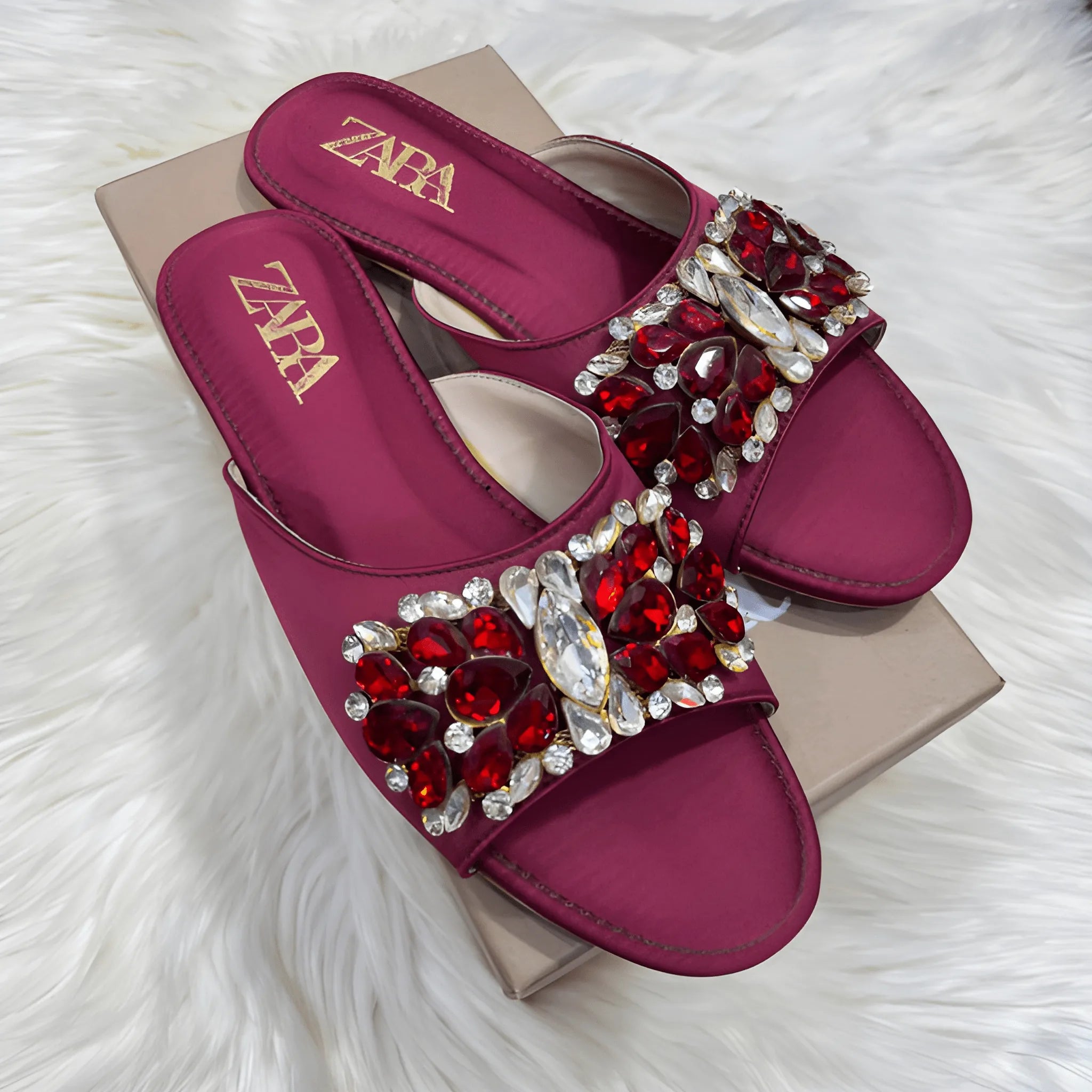 Classic Glossy Buckle Flat - Maroon