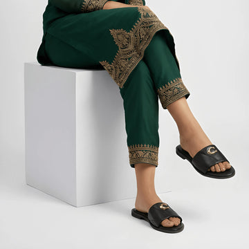 Designer-Inspired Flat Slipper - Black