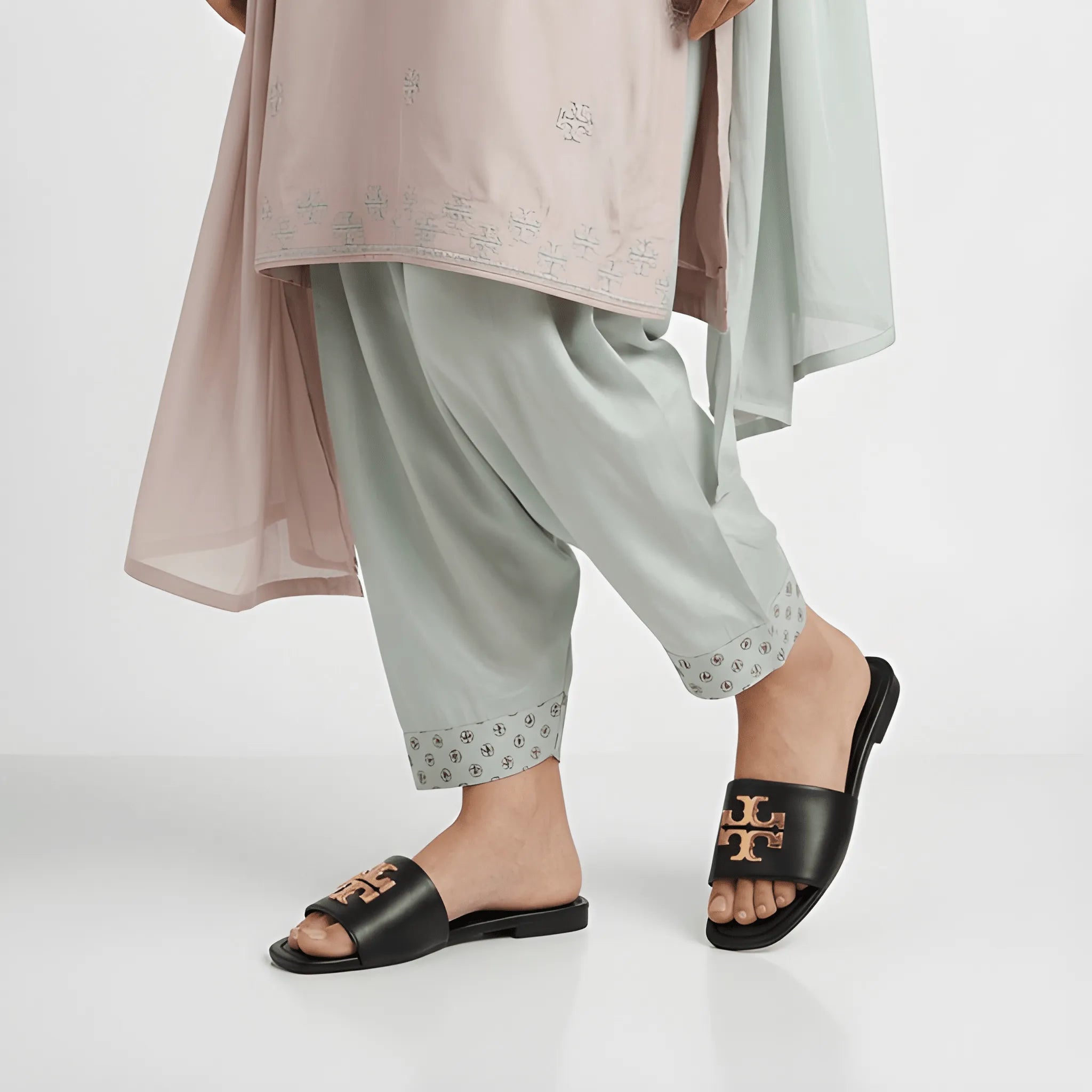 Elegant Everyday Flat Slipper - Black