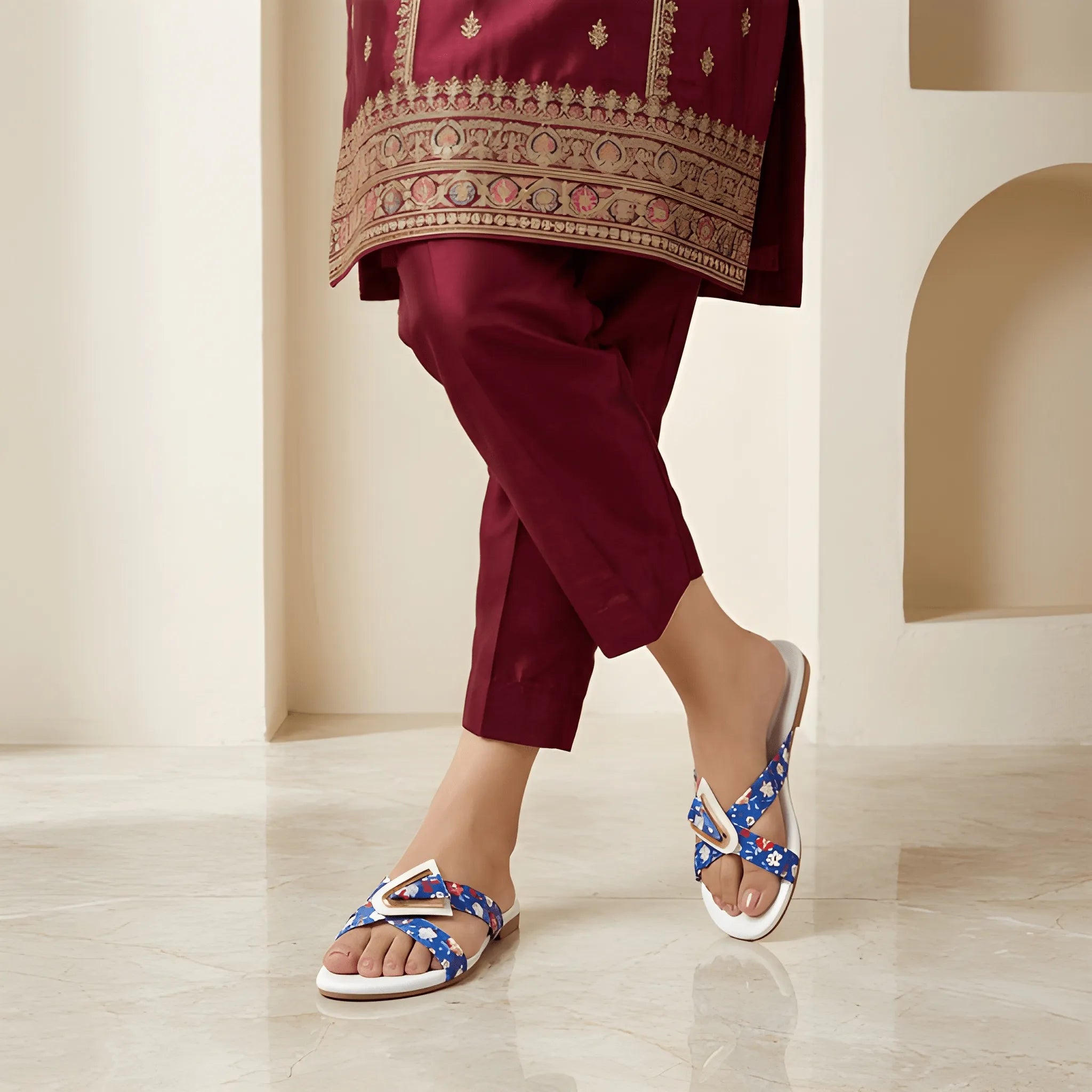 Floral Pattern Slipper - White