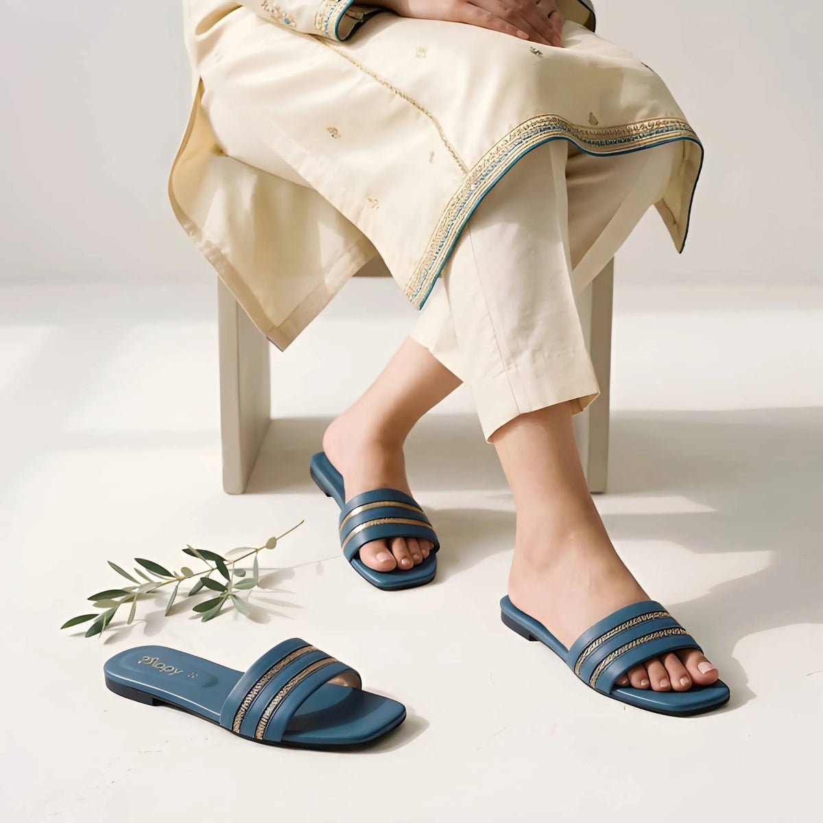 Golden Zip Luxe Slide