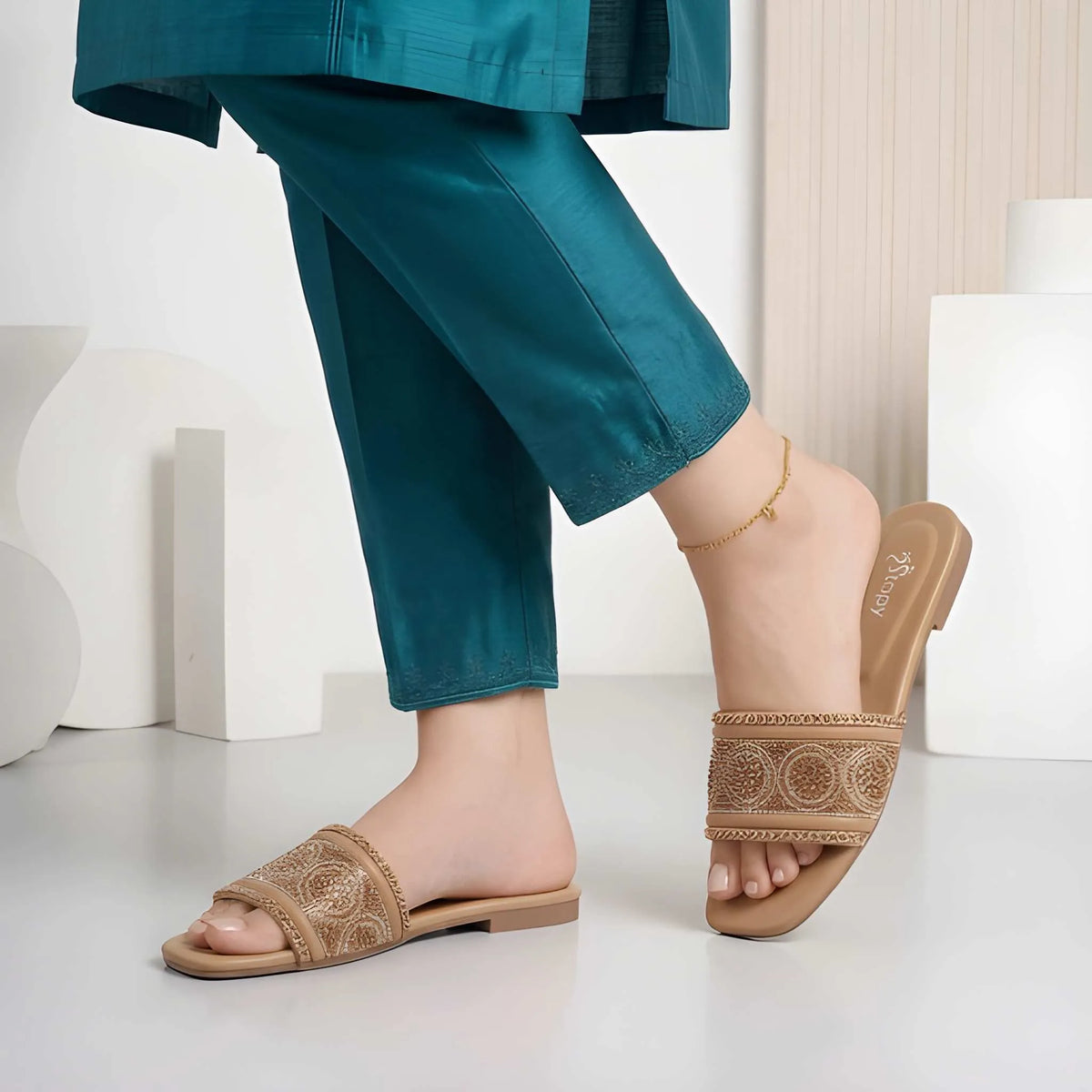 Intricate Luxe Flat