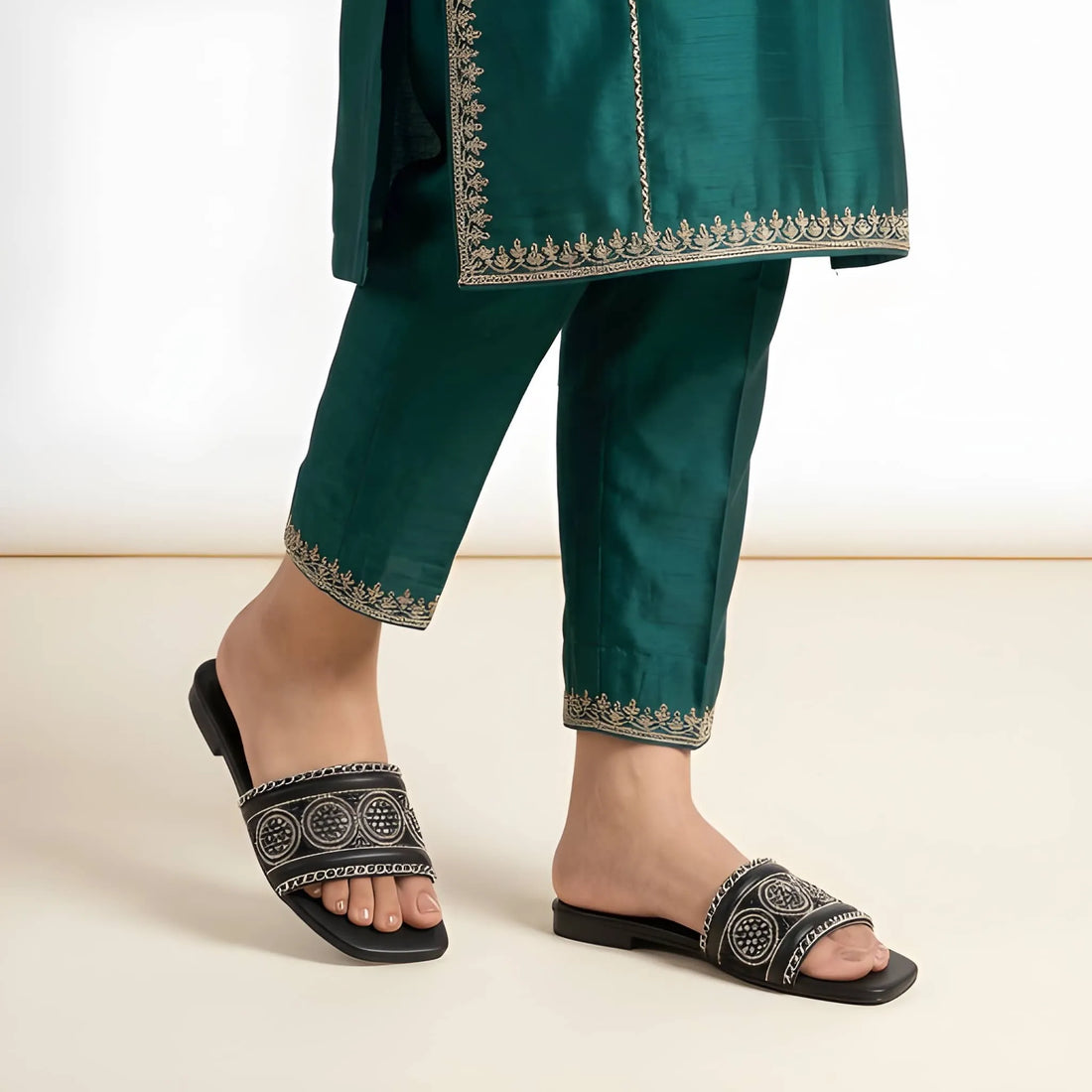 Intricate Luxe Flat