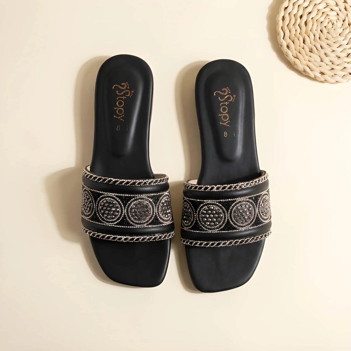 Intricate Luxe Flat