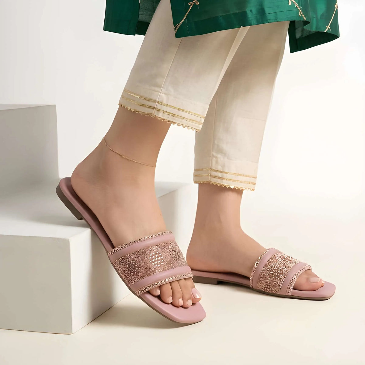 Intricate Luxe Flat