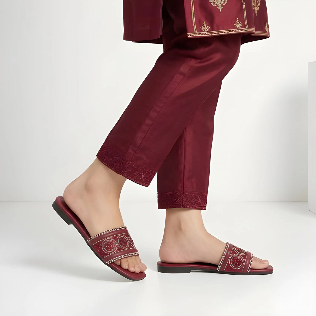 Intricate Luxe Flat