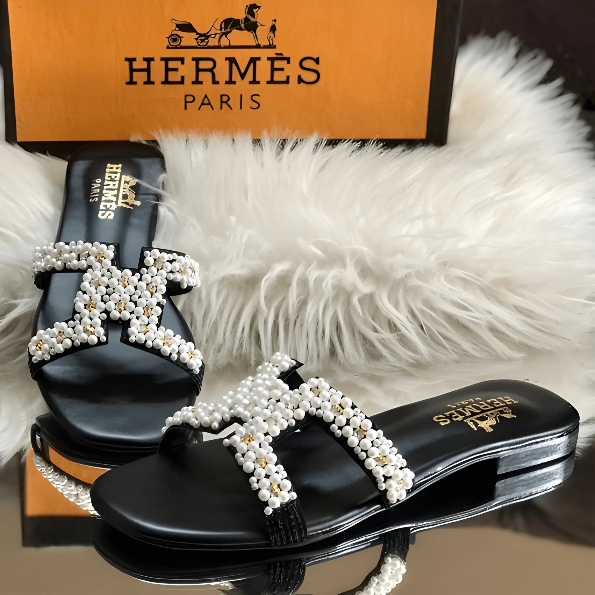 Lightweight Slipper - Black