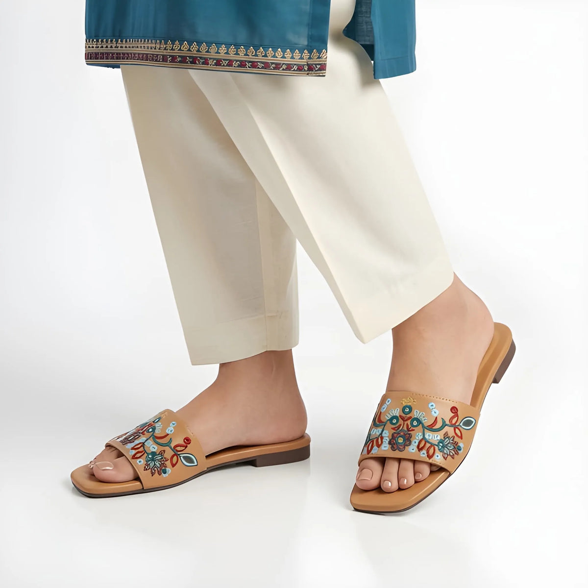 Luxe Bloom Embroidery Slipper