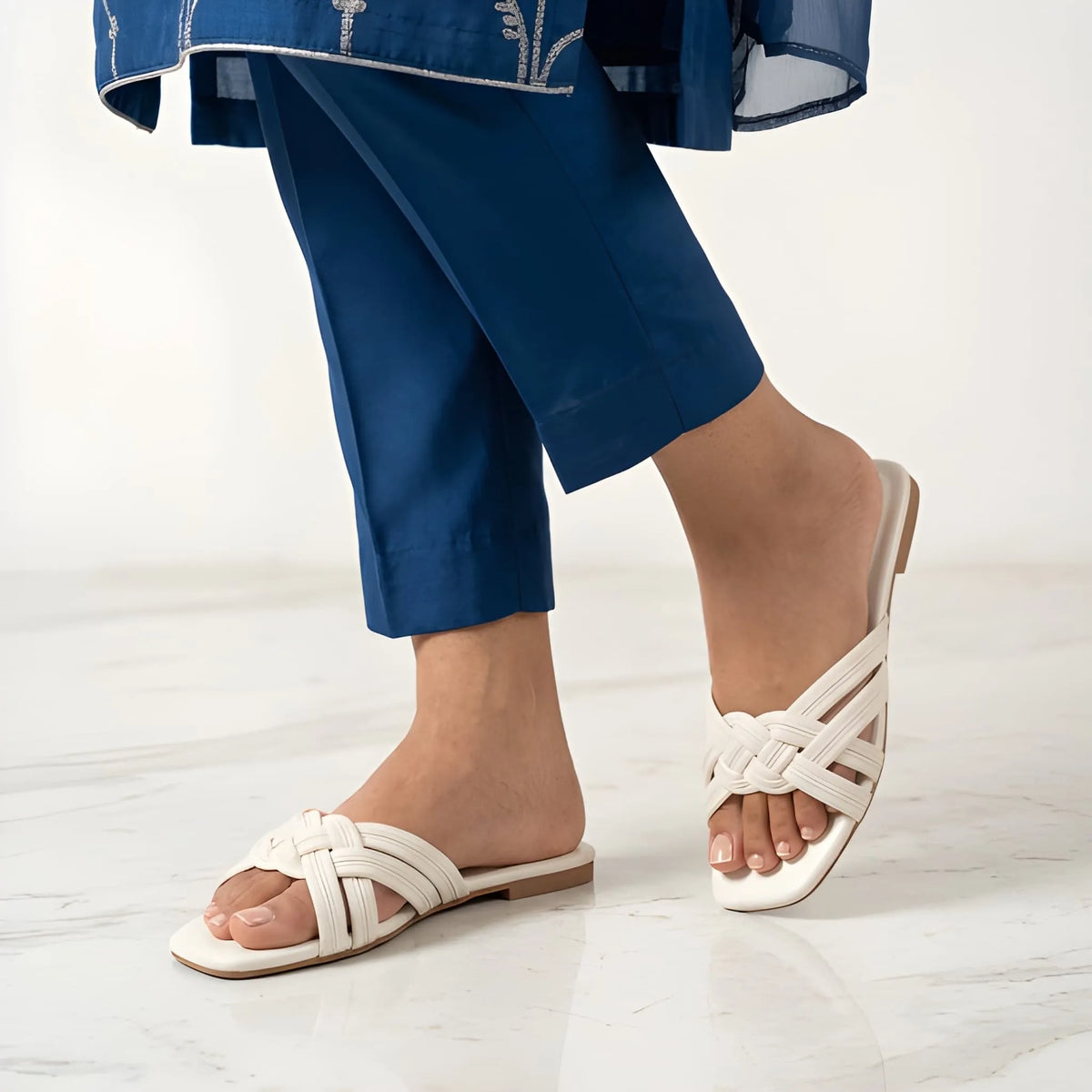 Luxe Knot Strap Slipper