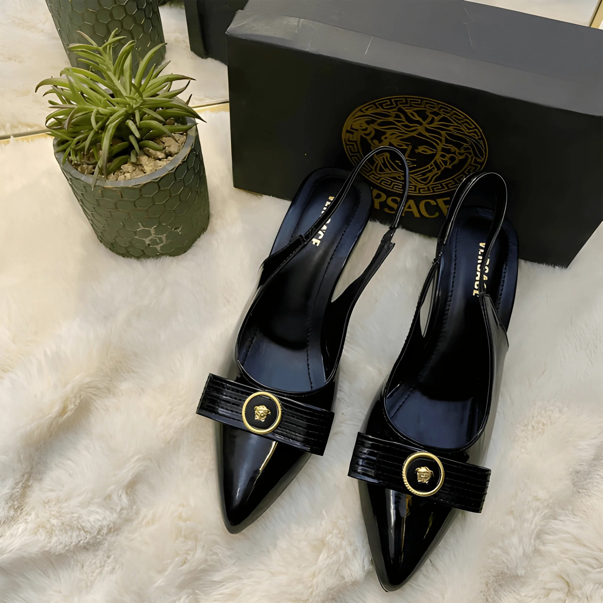 Medusa Style Heel - Black