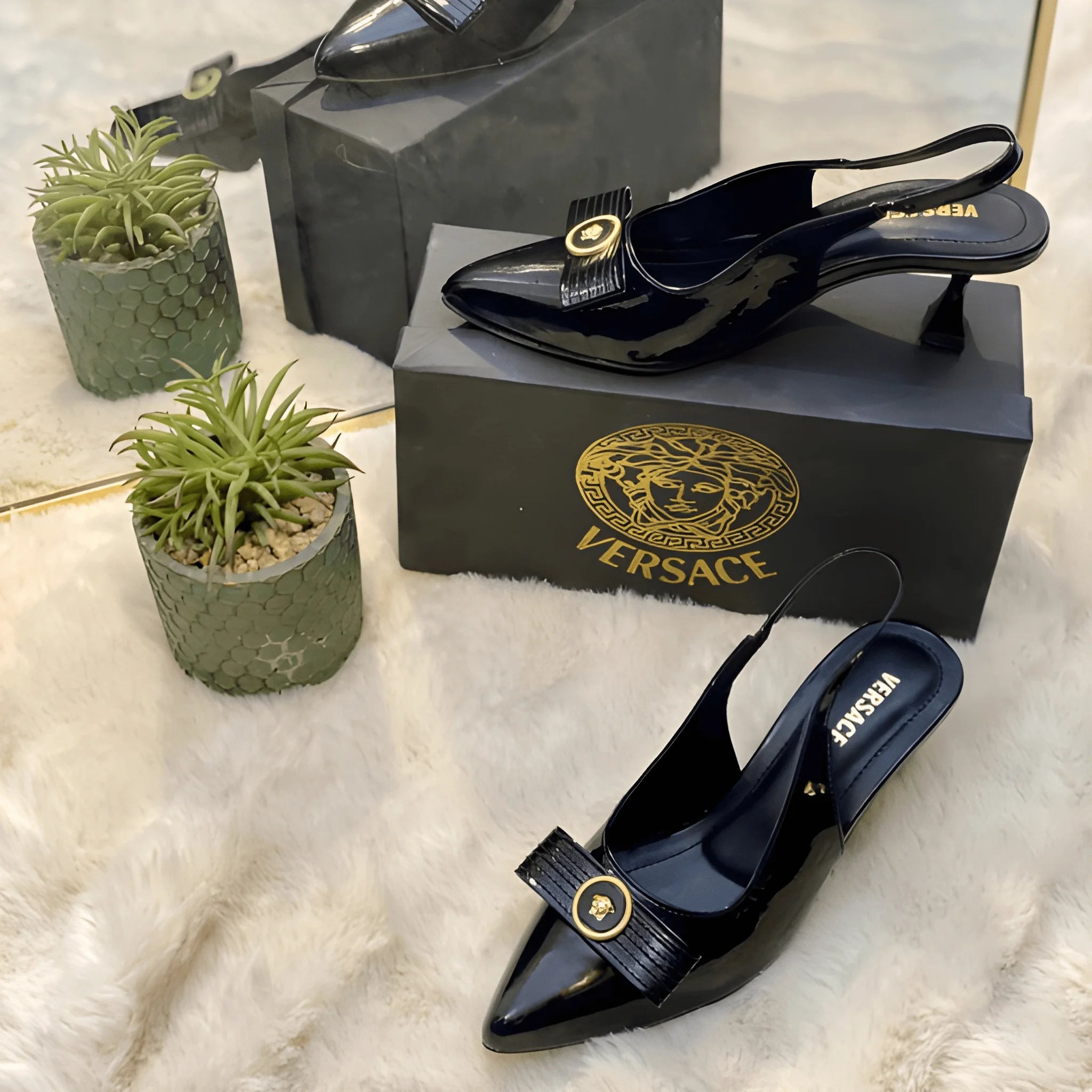 Medusa Style Heel - Black