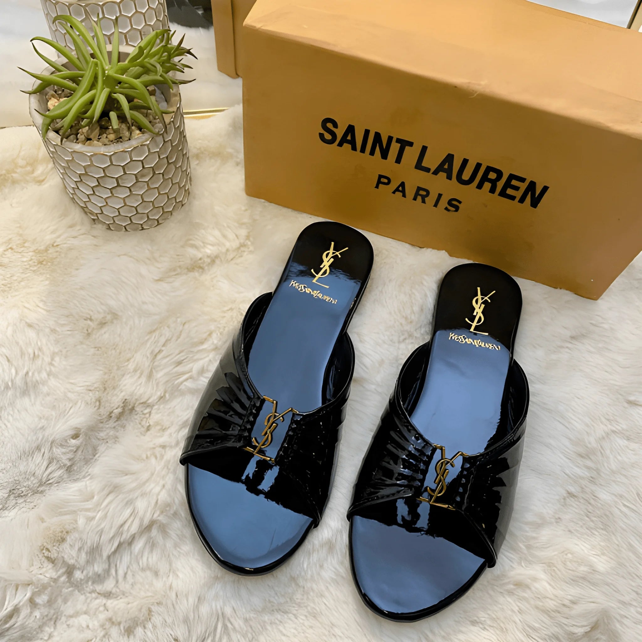Modern Élan Step Slides - Black
