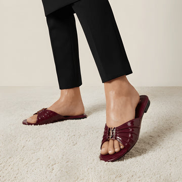 Modern Élan Step Slides - Maroon