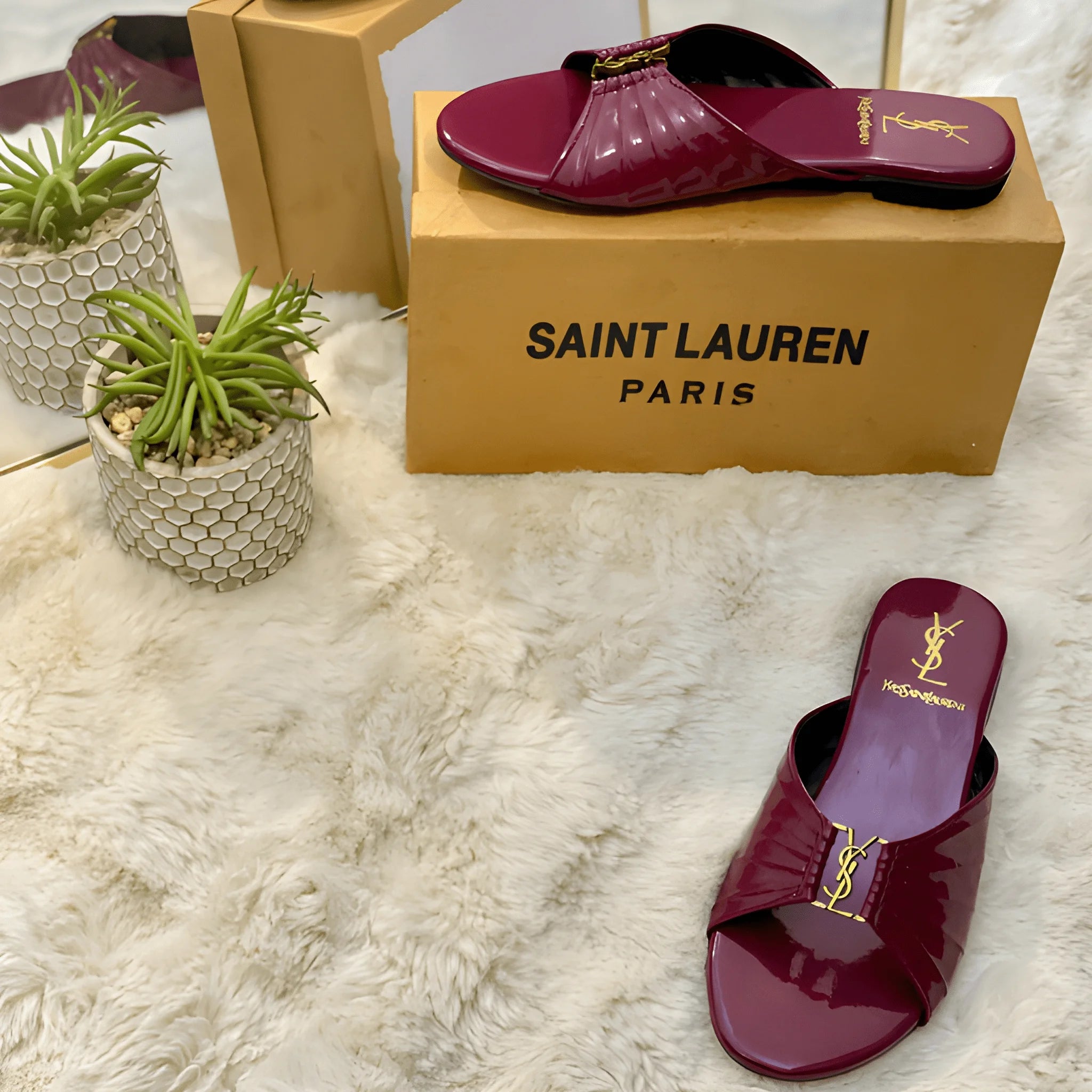 Modern Élan Step Slides - Maroon