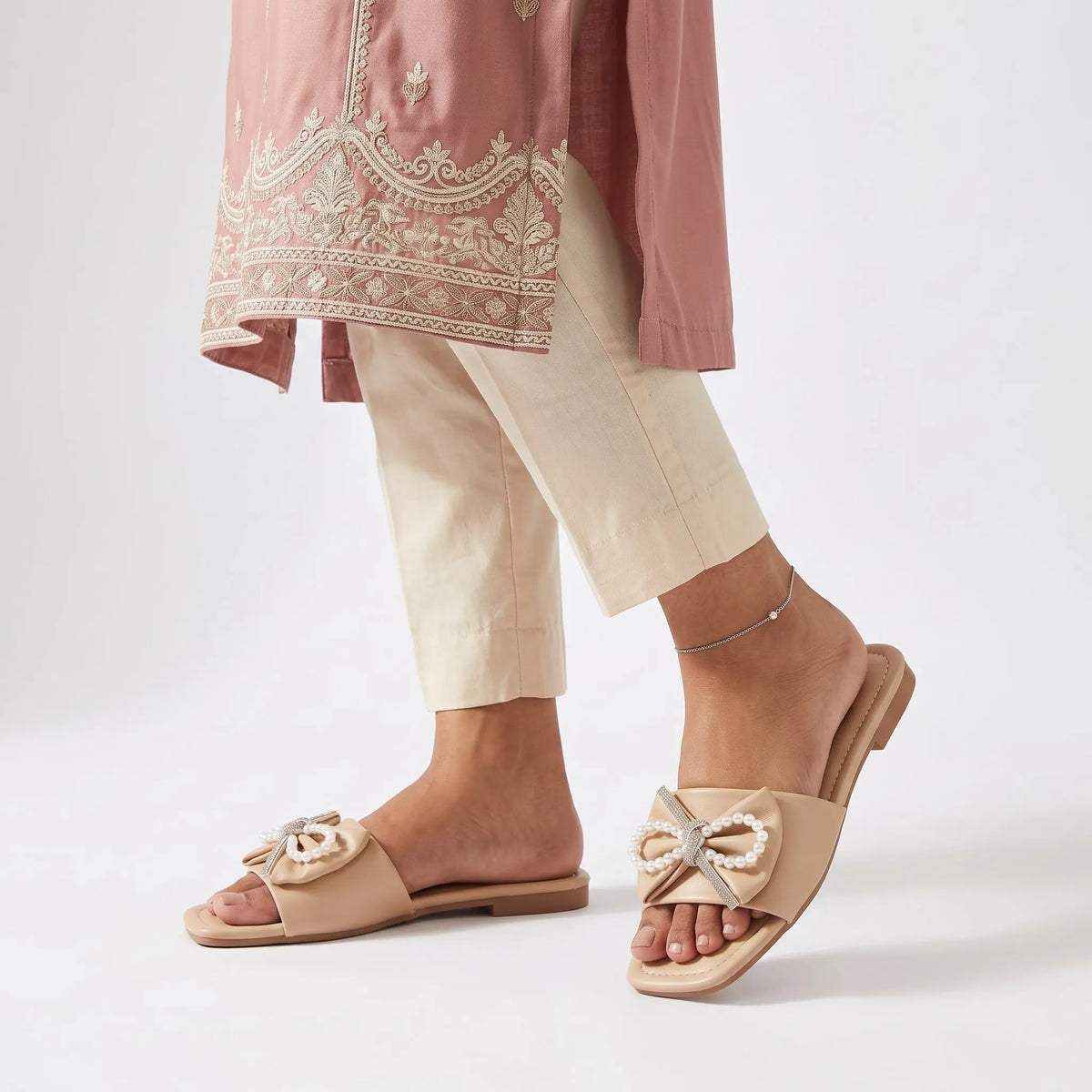 Pearl Accent Bow Slipper – Beige