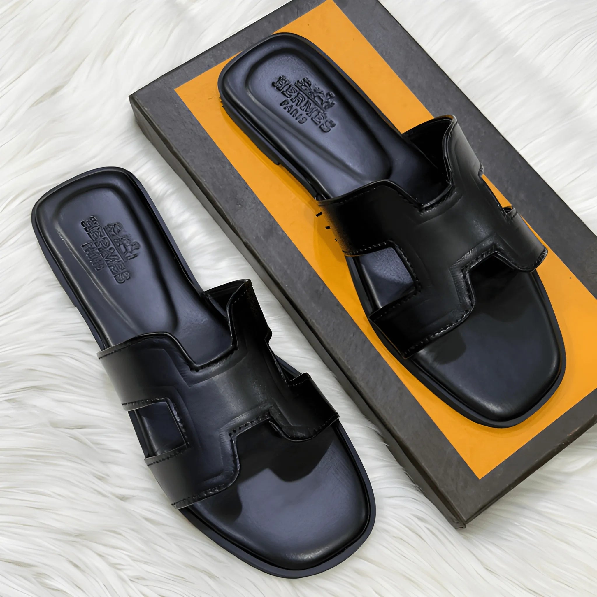 Royal Touch Flat - Black