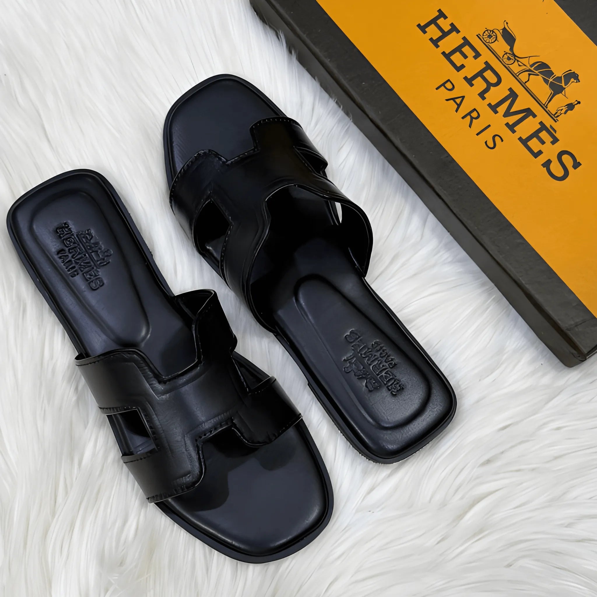 Royal Touch Flat - Black