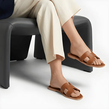 Royal Touch Flat - Brown