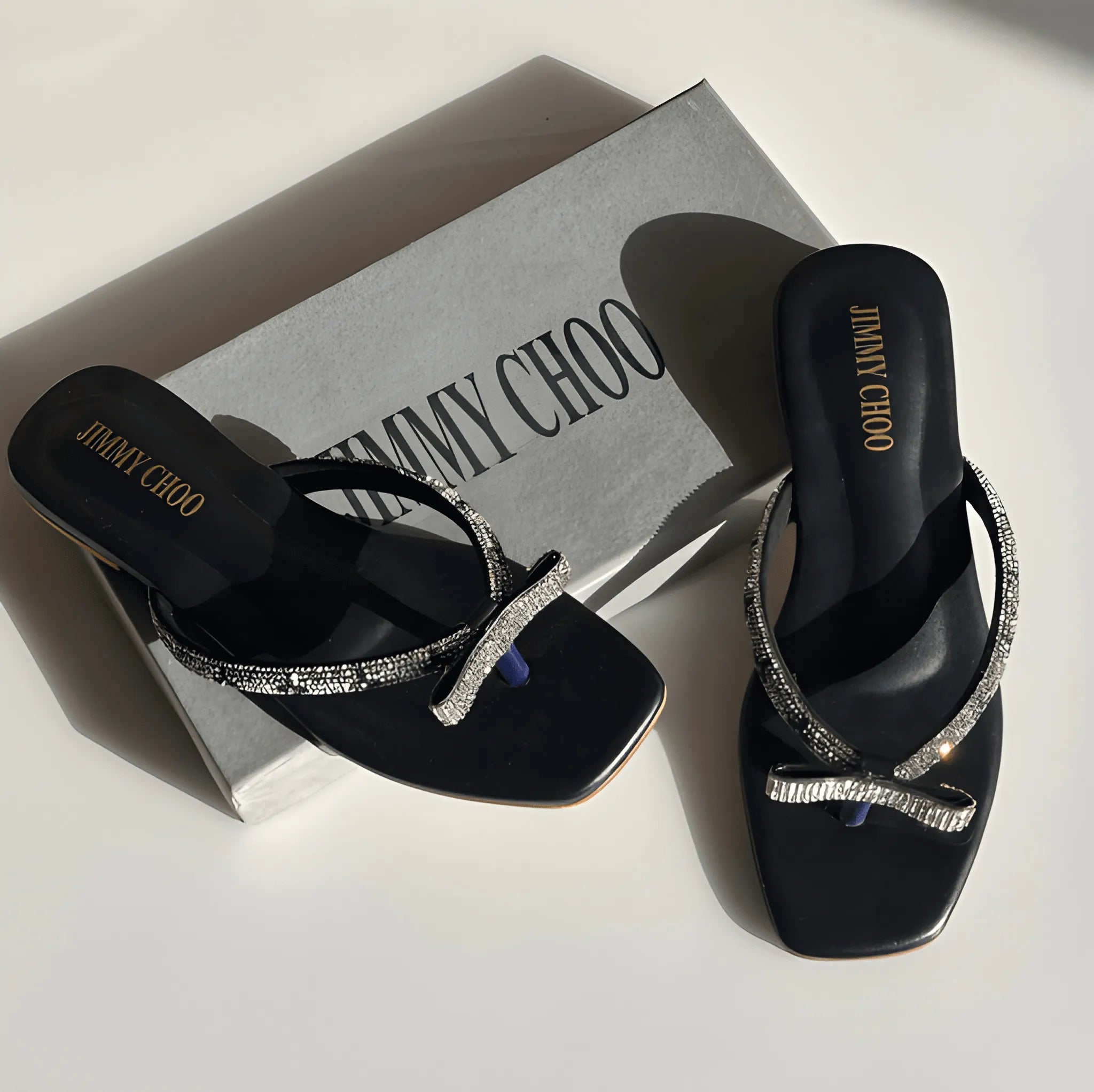 Runway Style Flat Slipper - Black