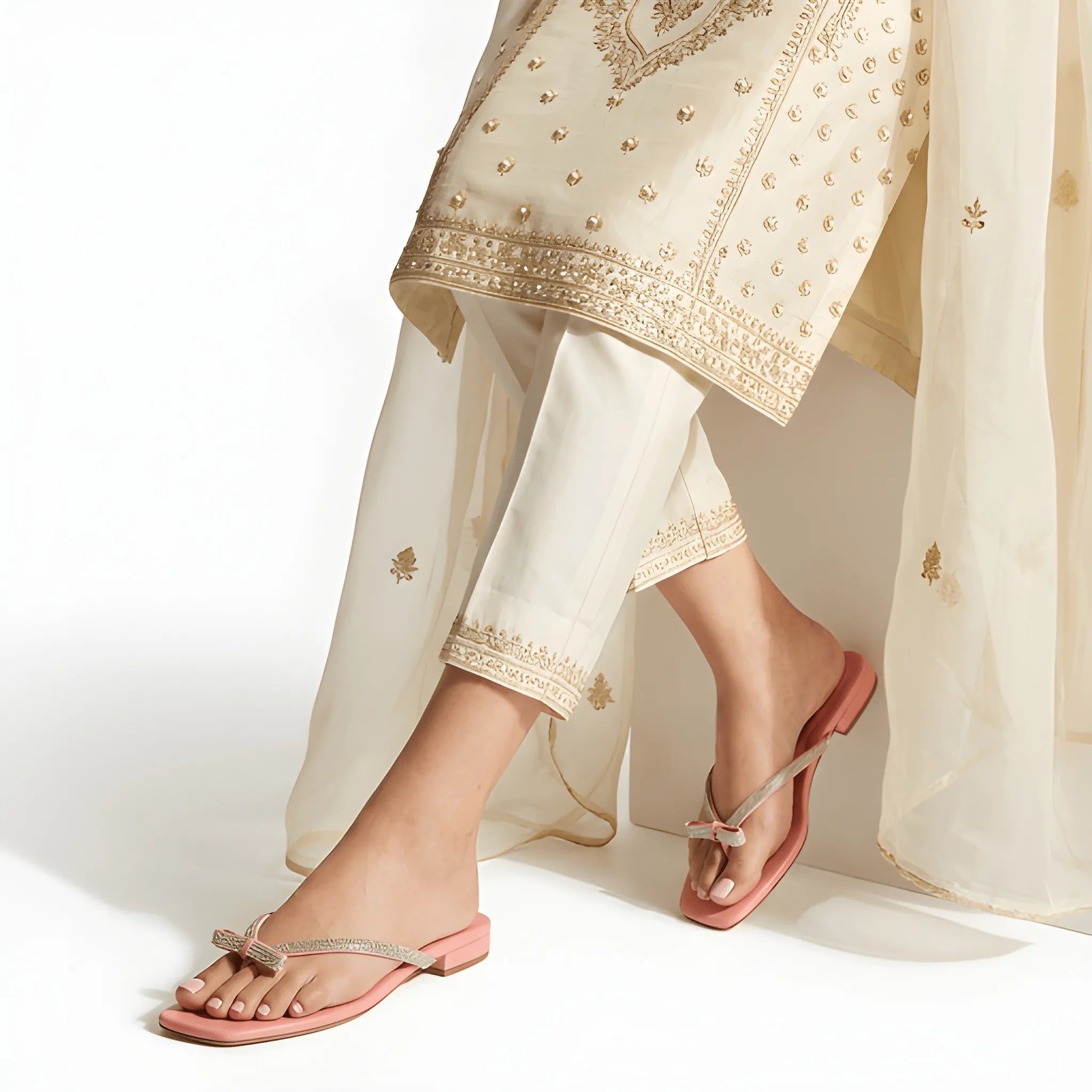 Runway Style Flat Slipper - Pink