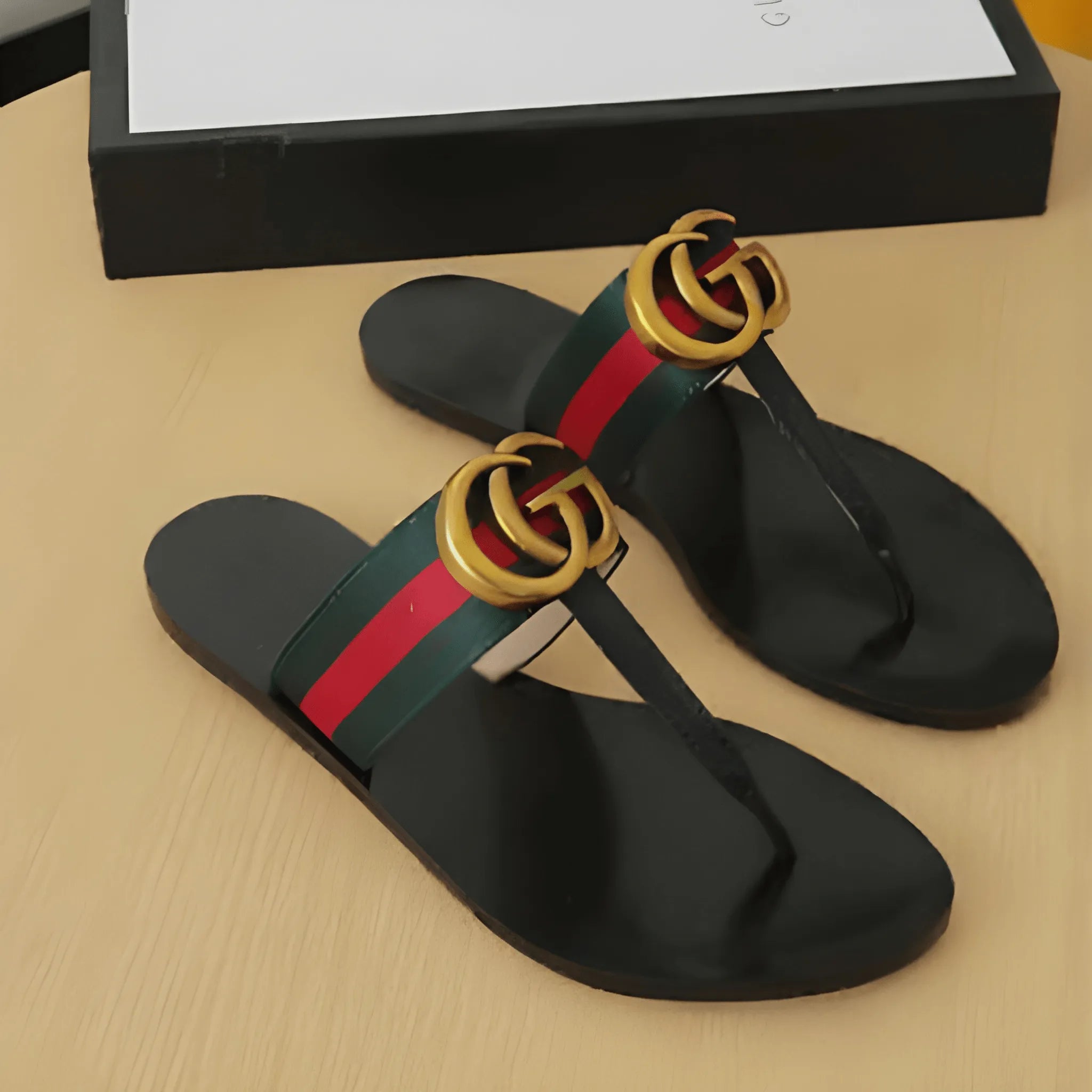 Signature Detail Flat