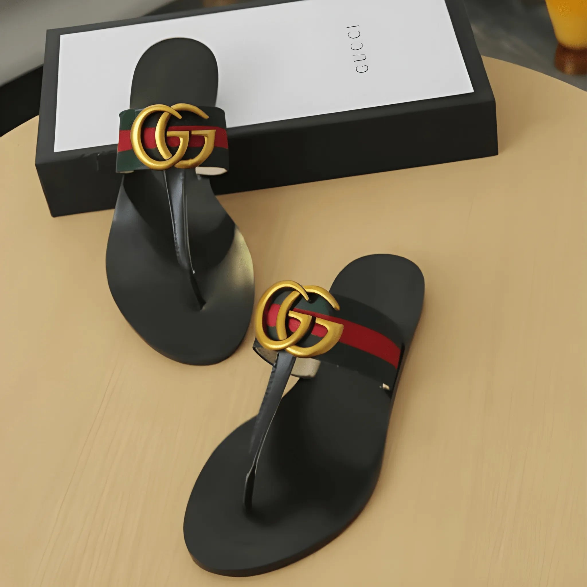 Signature Detail Flat