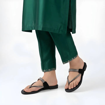 Signature T-Strap Flat