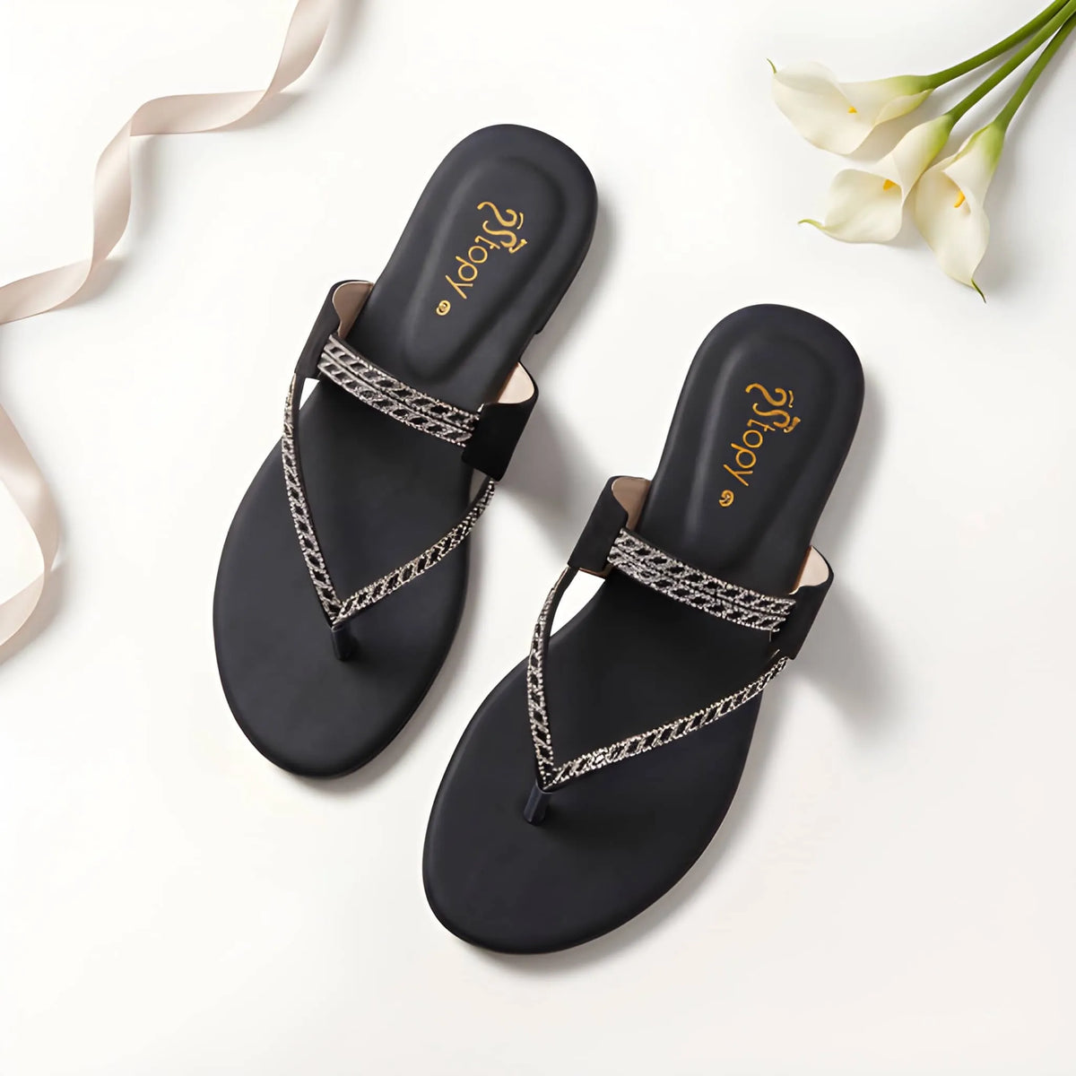 Signature T-Strap Flat