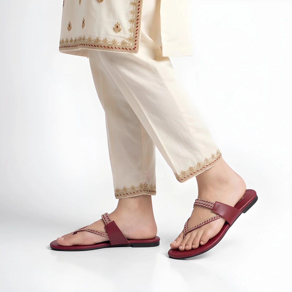 Signature T-Strap Flat