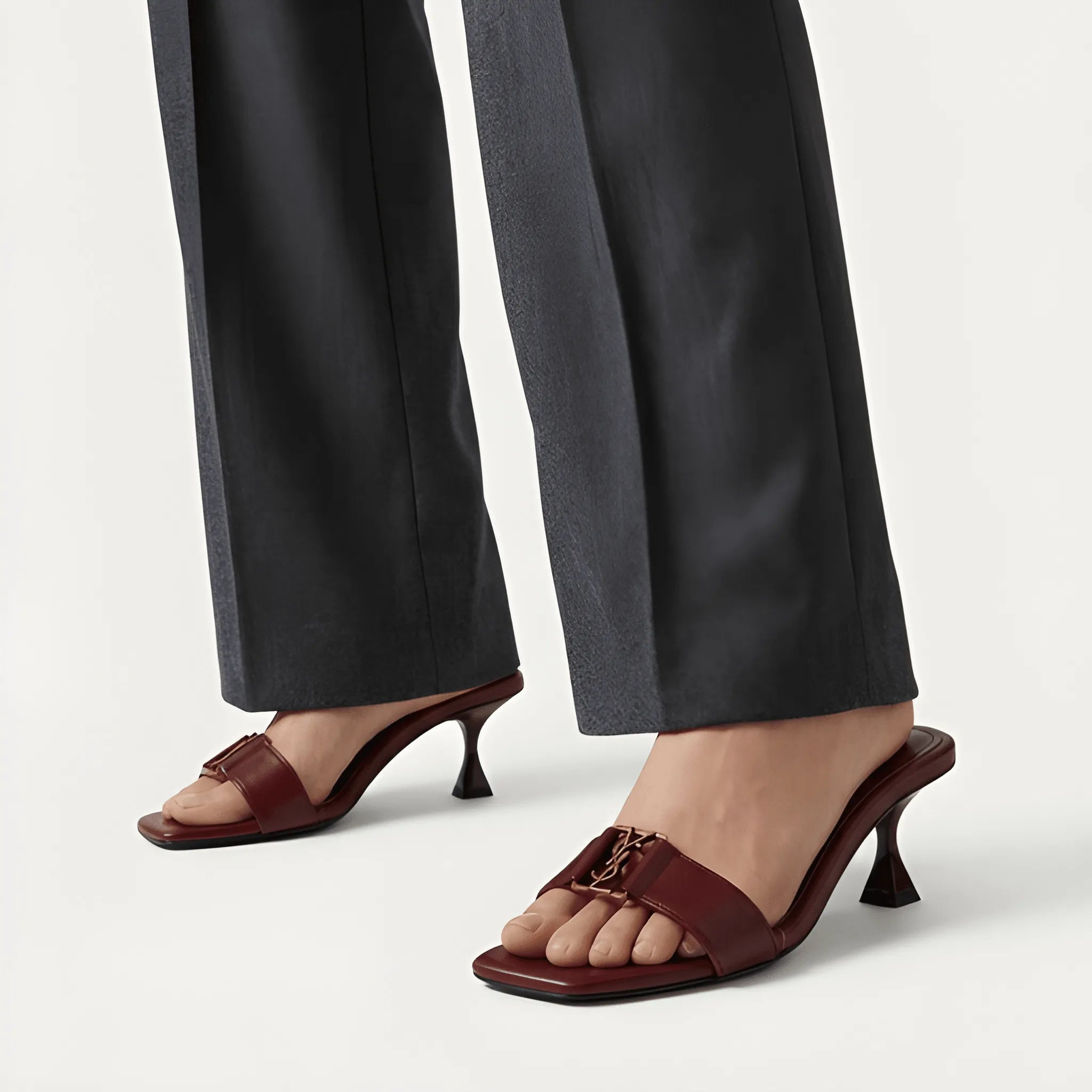 Slim Point Kitten Heel - Maroon
