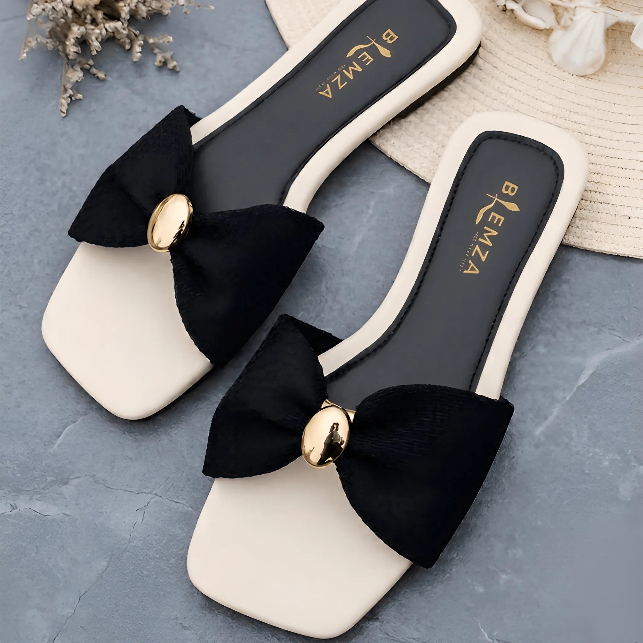 Square Toe Bow Slipper - White