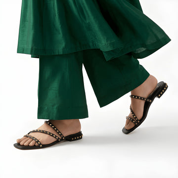 Studded Comfort 1” Low Heel Sandals - Black