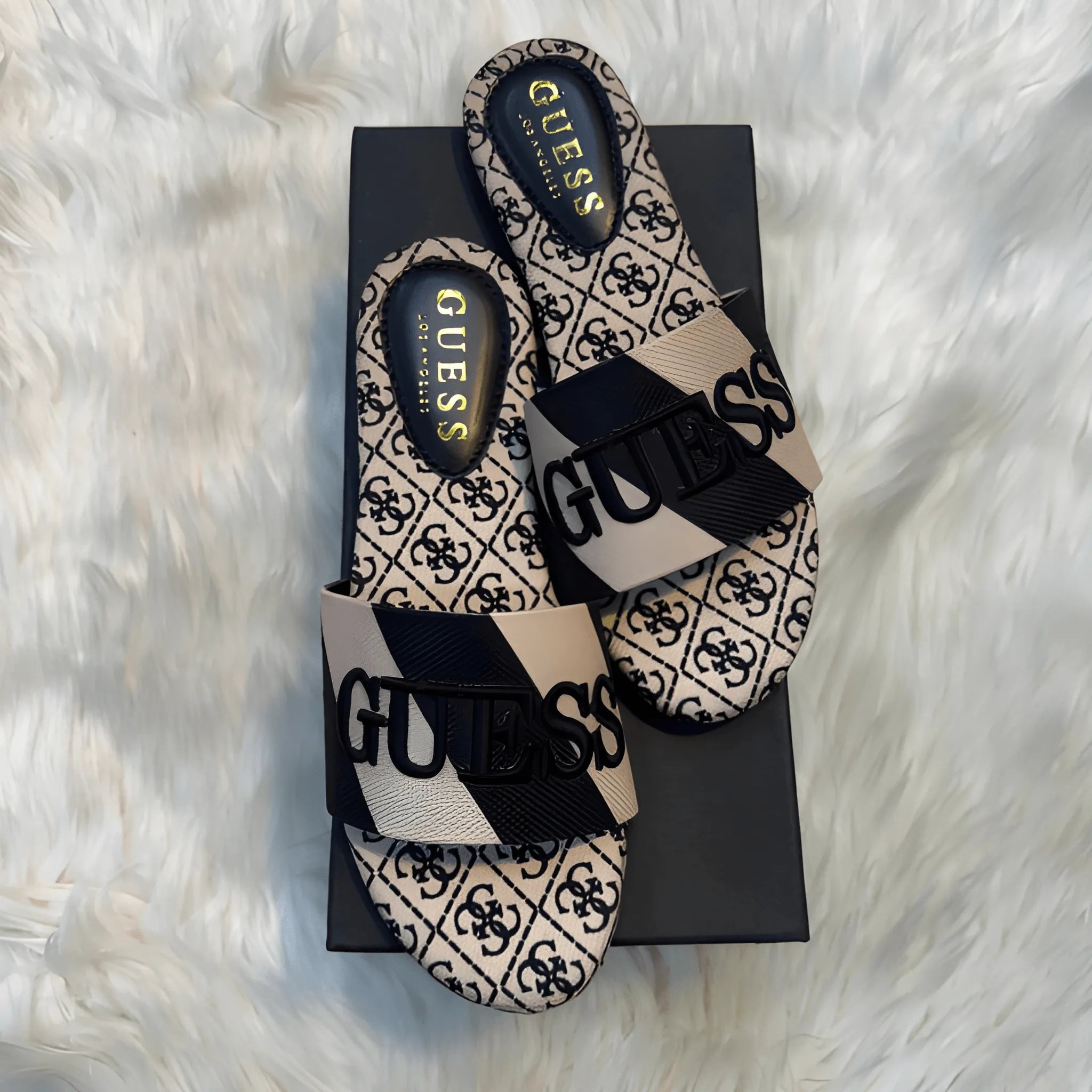 The Artisan Embroidered Flat - Black