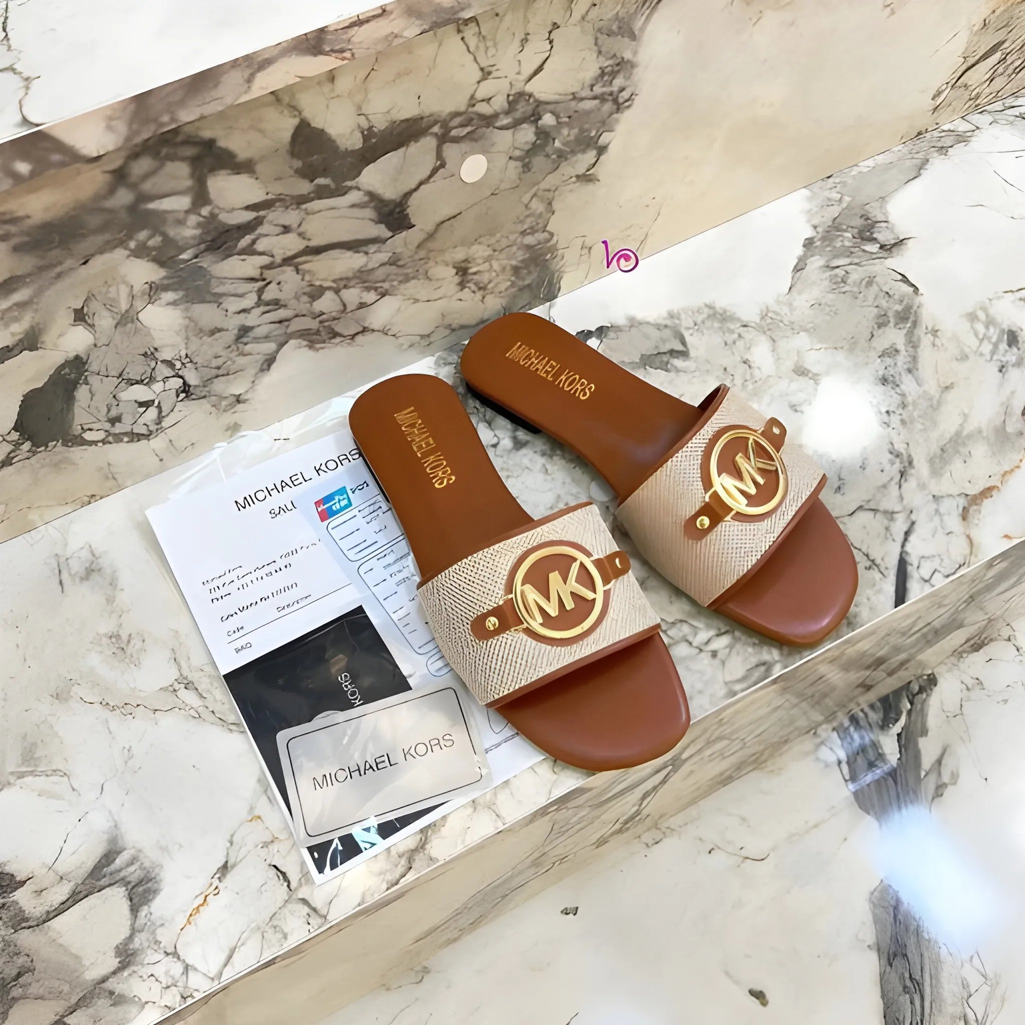 The Signature Medallion Flat - Brown