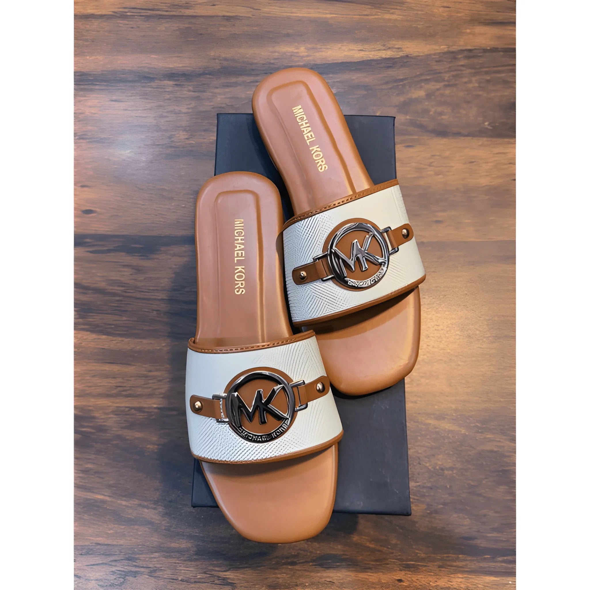 The Signature Medallion Flat - Brown