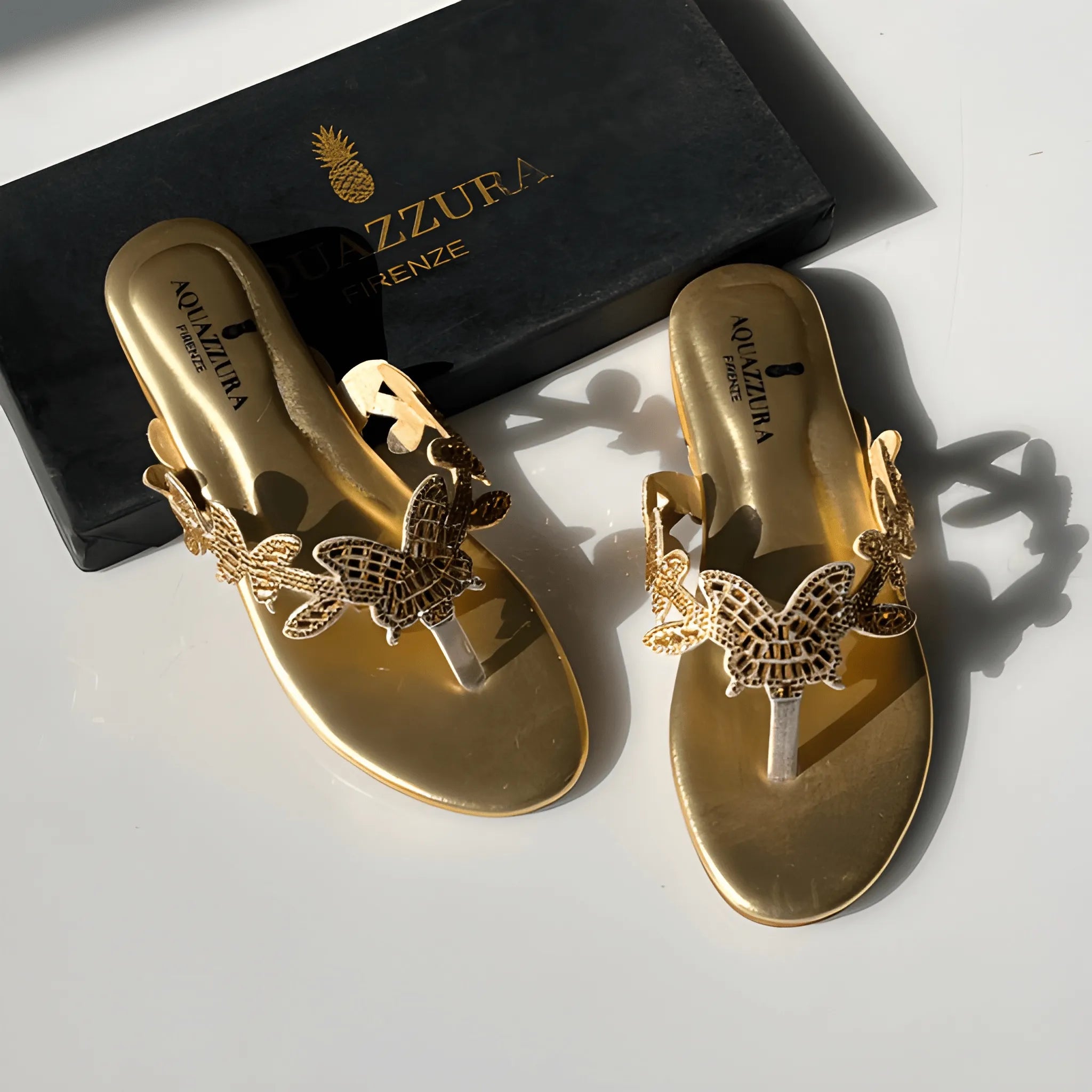 The Sunscape Tassel Flat - Gold