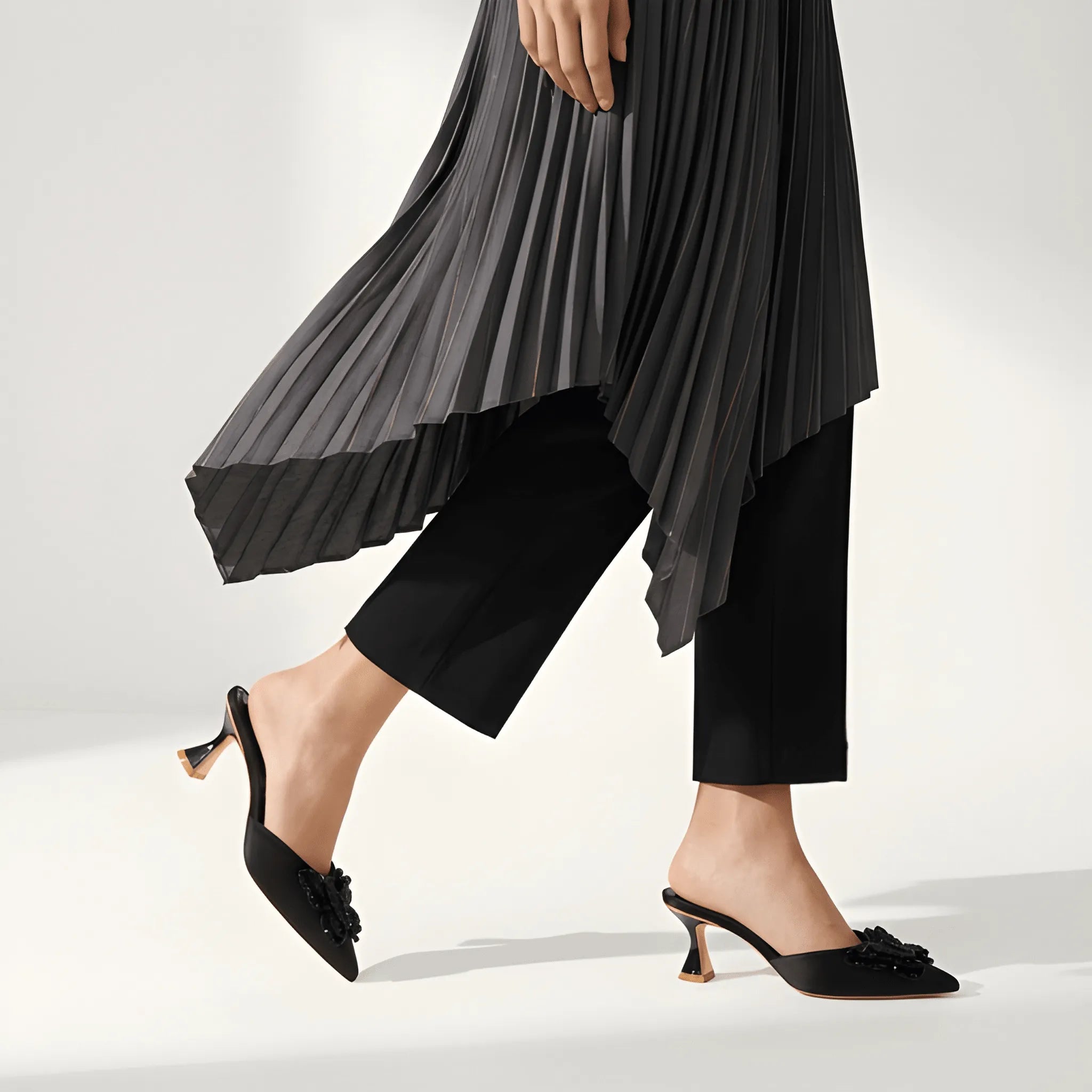 The Uptown Slingback Heel - Black