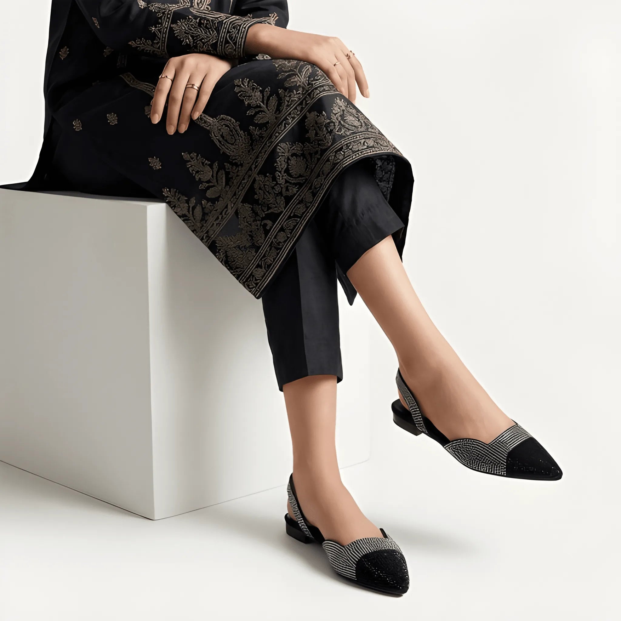 Trendy Fashion Flat - Black