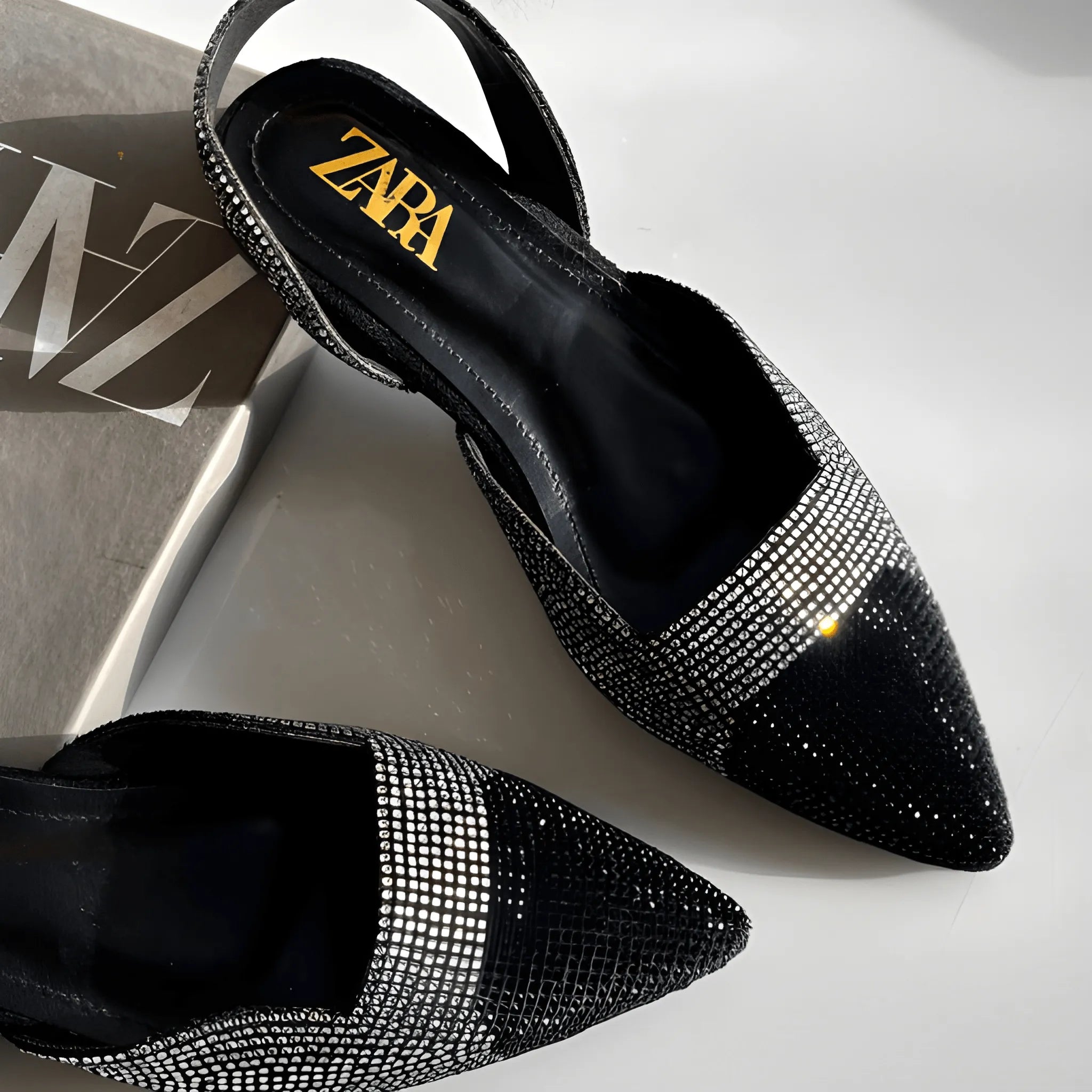 Trendy Fashion Flat - Black