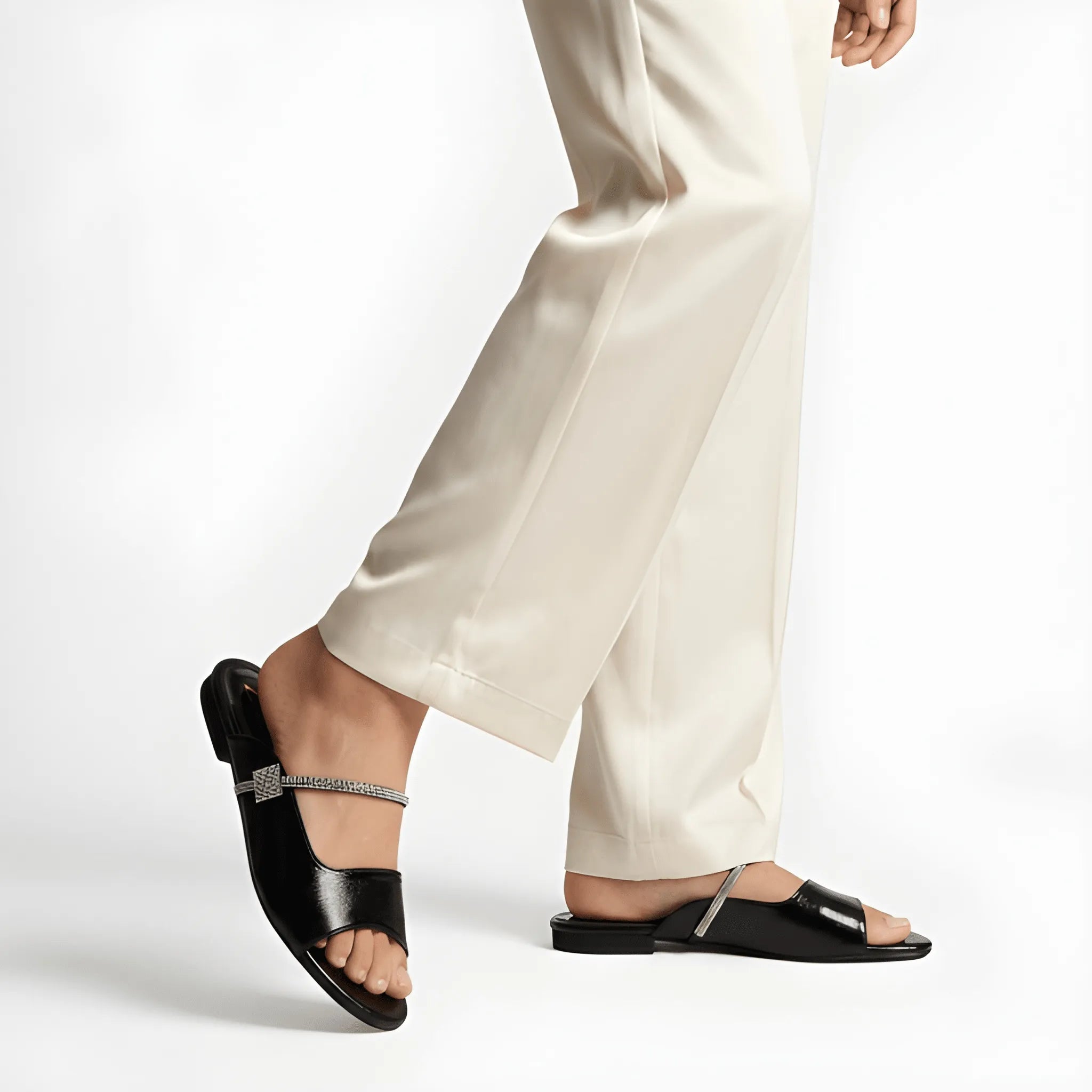 Urban Luxe Slipper - Black